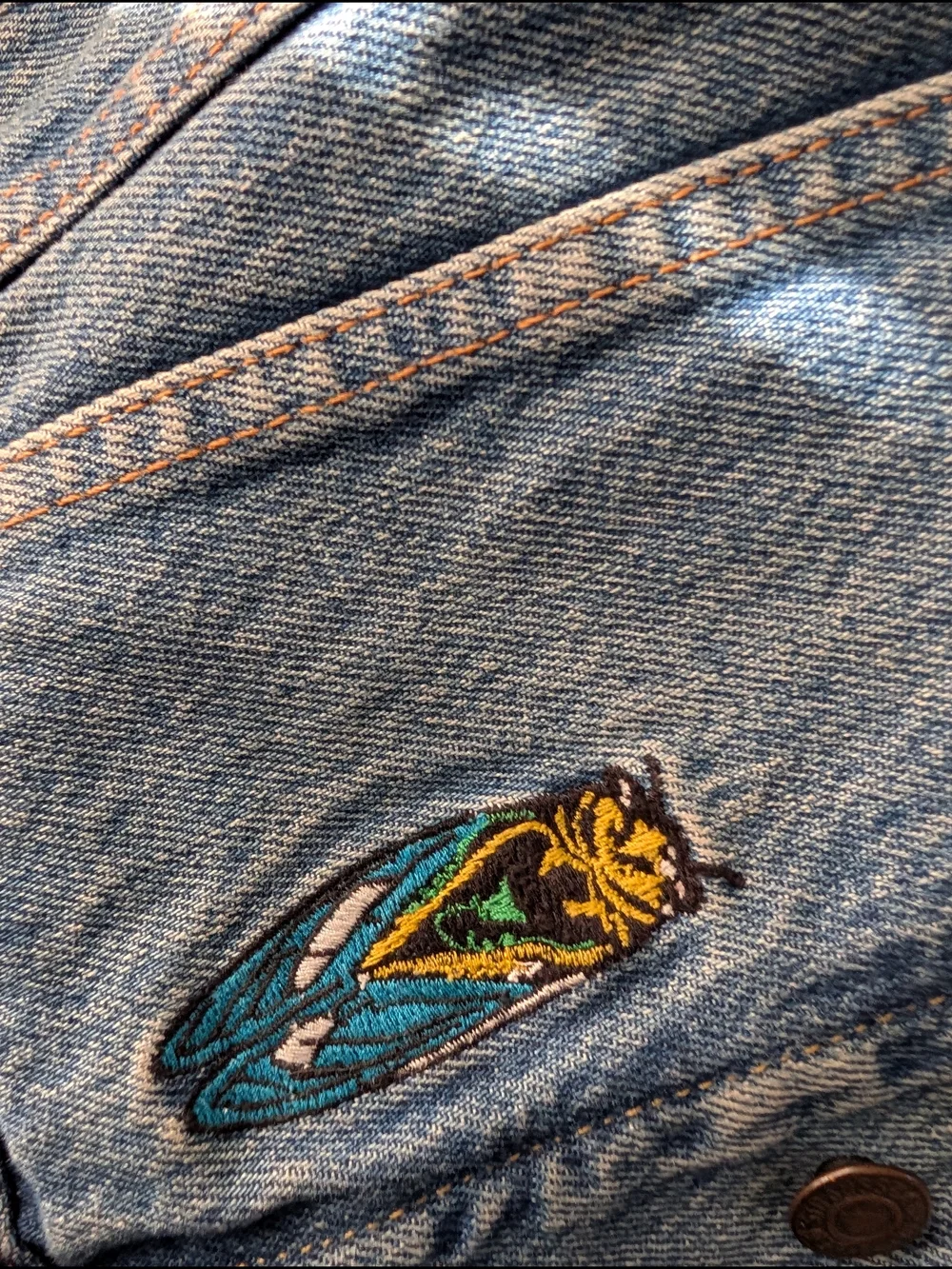 Levis Mens Insect Embroidered Blue Washed Denim Jacket XXL - Picture 7 of 13